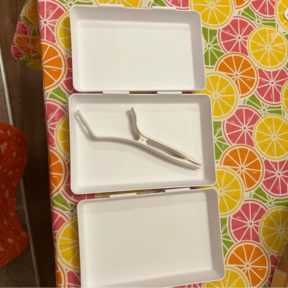 Pampered Chef Coating Trays and Tool # 2605, Interlocking Trays, 4-Piece Set